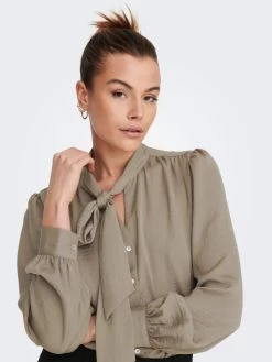 JACQUELINE DE YONG Top Marni